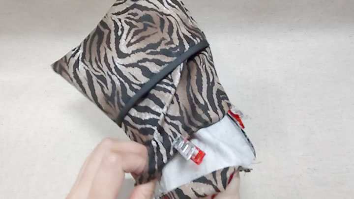 本体に内袋をセット