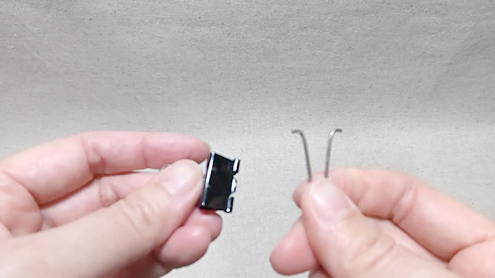 クリップのハンドルを外す