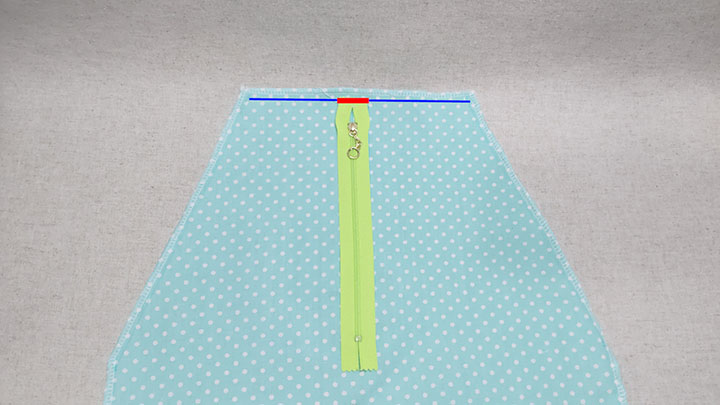 ファスナー位置