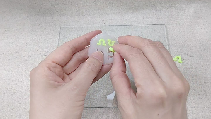 パーツはずし